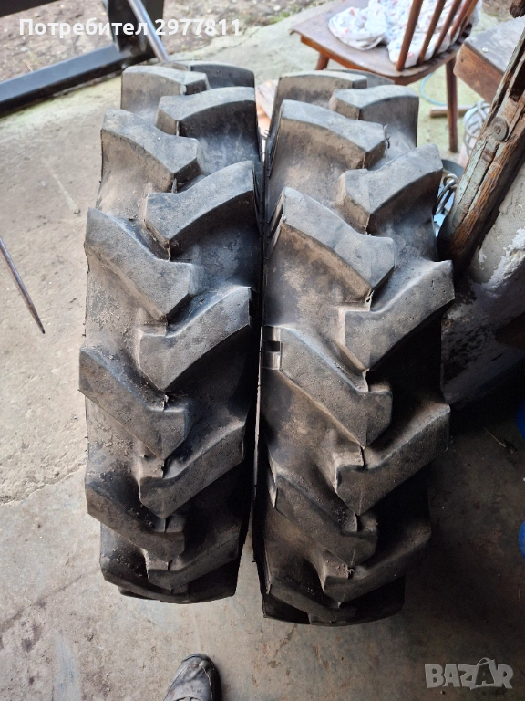 Гуми 8.3-20, снимка 1