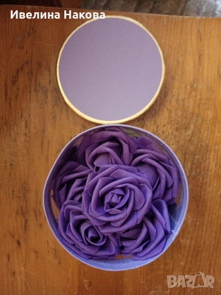 виолетова кутия с розu , снимка 1