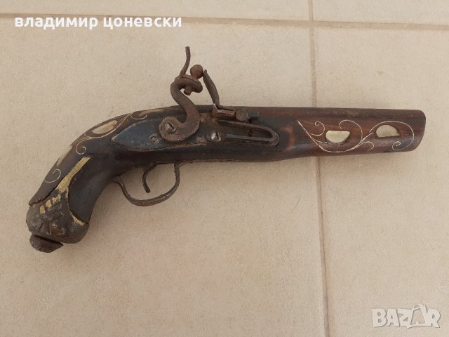 Красив кремъчен пистолет,пищов,оръжие