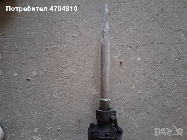 Къртач Dewalt 1800W, снимка 3 - Други инструменти - 53052937