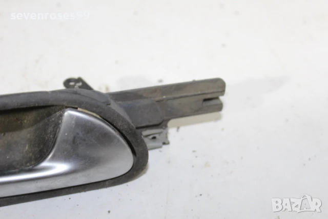 Дръжка вътрешна задна дясна Фолксваген Голф 5 Джета VW Golf 5 Jetta 1K5837114, снимка 3 - Части - 50659551