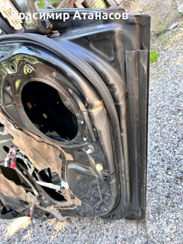 Врата задна лява  за Тойота Авенсис T27 комби седан. 2009-2015г, снимка 6 - Части - 50553792