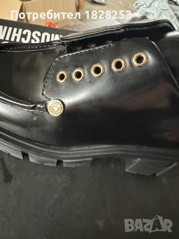 Обувки Moschino, снимка 5 - Дамски ежедневни обувки - 44838796