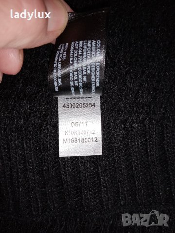 Calvin Klein, Оригинален Шал. Код 1547, снимка 4 - Шалове - 35847953