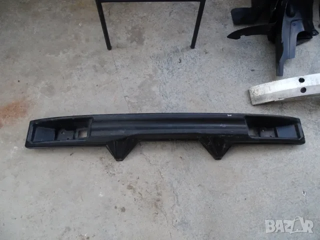 Греда под задна броня за Land Rover Freelander I, снимка 2 - Части - 55790020