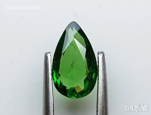 Елегантен Цаворит гранат в шокиращо зелен цвят 0.99кт.! Сертифициран! Нов!, снимка 6 - Други - 50437375