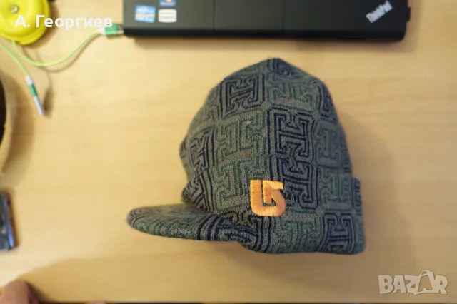 Burton зимна шапка за ски сноуборд