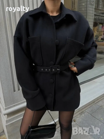 Дамско палто с коланче в два цвята