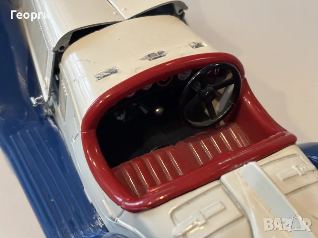 Alfa Romeo Spider 1:18, снимка 10 - Колекции - 56233829