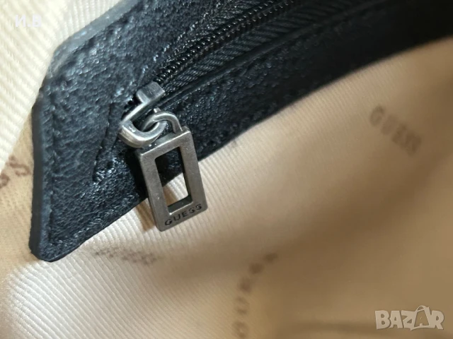 Оригинална чанта GUESS, снимка 14 - Чанти - 50847245