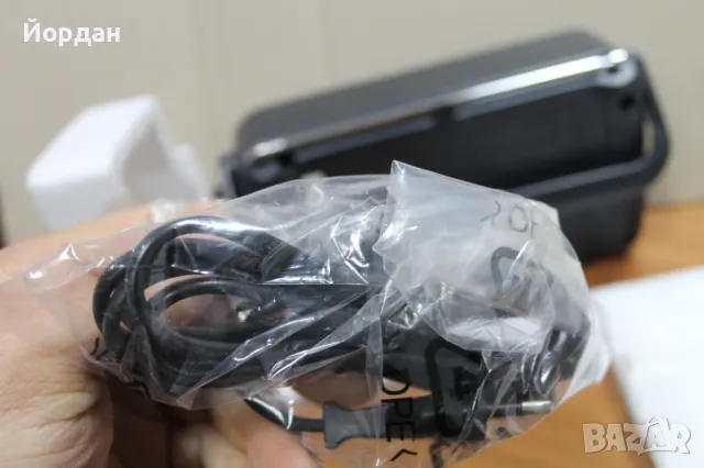 Ново радио ''Panasonic RF-2400'', снимка 9 - Радиокасетофони, транзистори - 48481580