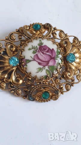 Порцеланова ретро брошка CCCP, снимка 3 - Антикварни и старинни предмети - 53644463