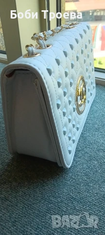 Стилна дамска чанта. Изработена от висококачествена еко кожа. Разполага с: едно разпределение, снимка 4 - Чанти - 51377374