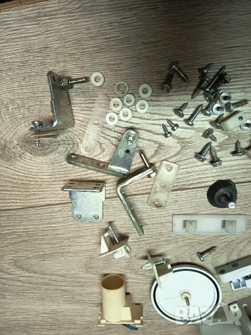 Части и аксесоари за хладилник с фризер Siltal KB 2039 #, снимка 12 - Хладилници - 52788975