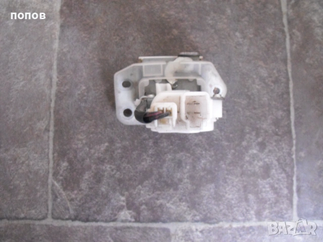 Брава заден капак SUZUKI SWIFT, снимка 4 - Части - 53389882