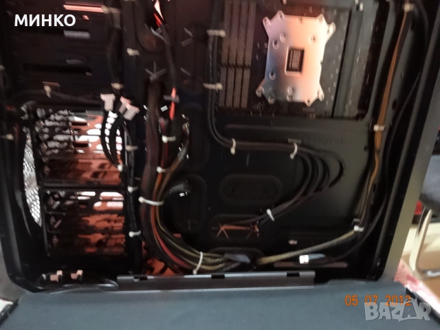 Corsair Graphite Series 600T , снимка 11 - Захранвания и кутии - 52919148