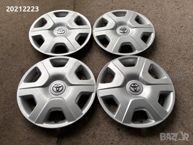 4 броя оригинални тасове за Тоyota Yaris 14, снимка 2 - Аксесоари и консумативи - 52663477