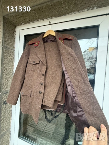 Продавам офицерска униформа , снимка 5 - Други ценни предмети - 50762852