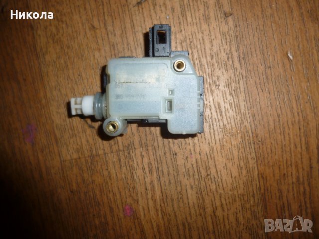 Машинка задна врата Поло 9N3 3BO 959 701C, снимка 1