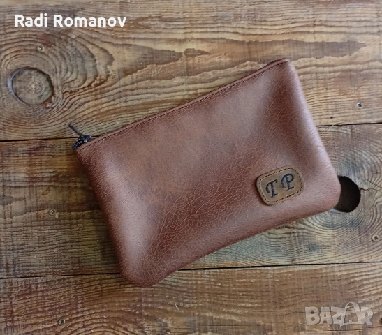 Три броя тоалетни чантички за  дребна козметика, корпоративни подаръци за Коледа, семейни подаръци 