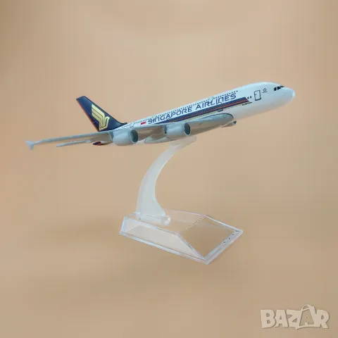 Еърбъс 380 самолет модел макет Singapore Airlines метален A380 пътнически летище, снимка 5 - Колекции - 49506607