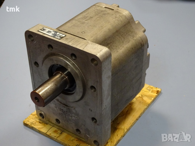 Хидравлична помпа Jihostroi U80A, снимка 12 - Резервни части за машини - 36375544