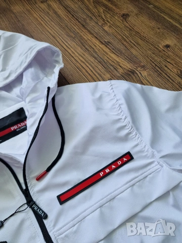 Страхотно мъжко яке ветровка PRADA размер S и L, снимка 4 - Якета - 53389149