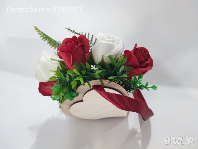 Кошничка сърце с гравирано лично послание и сапунени рози, снимка 5 - Изкуствени цветя - 53425262