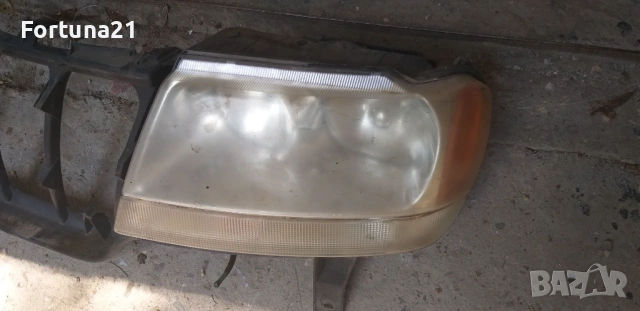 Jeep Grand Cherokee - оригинални фарове, снимка 2 - Части - 53659745