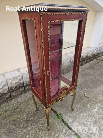 Уникална антикварна френска витрина Луй 15, снимка 2 - Антикварни и старинни предмети - 52704516