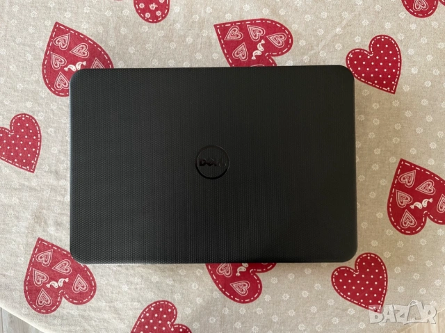 Лаптоп DELL Inspirion за ремонт или за части + Оригинално зарядно( адаптер + захранващ кабел )