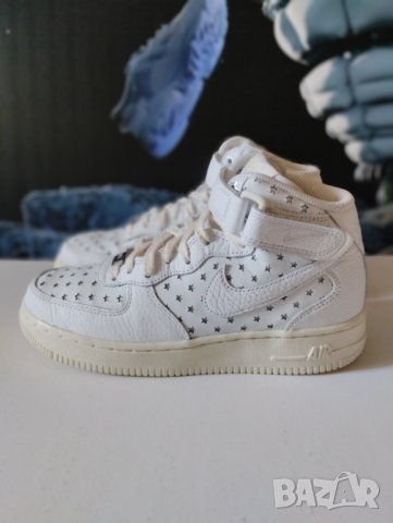 Нови и Намалени Nike Air Force 1 Mid 'Cut Out Stars' Дамски Маратонки Номер 37,5 / 23,5см, снимка 2 - Маратонки - 42076478