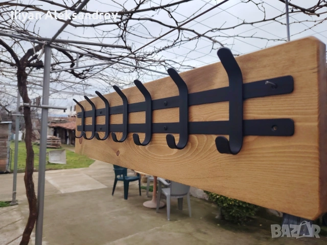 Закачалка в индустриален стил