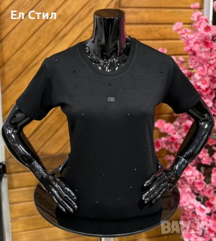 🩷Дамски тениски НА ЕДРО ✨🔥🔥🔥 👍 ✨𝗣𝗿𝗶𝗰e :18€ за брой ✨𝗦ı𝘇𝗲: S M L XL XXL 📌5 бр в серия