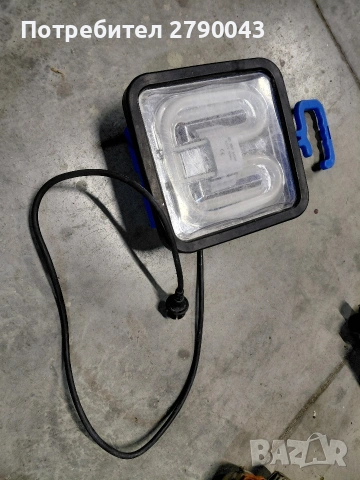 прожектор с разклонител 