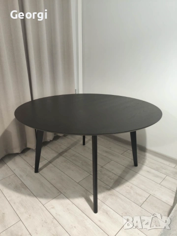 Черна трапезна маса