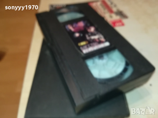 БЯГСТВО В ЛАБИРИНТА-ORIGINAL VHS VIDEO TAPE 1109251042, снимка 13 - Други жанрове - 51675662