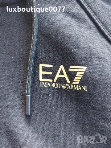 Използвано в отлично състояние горнище Emporio Armani S, снимка 4 - Спортни дрехи, екипи - 52656029