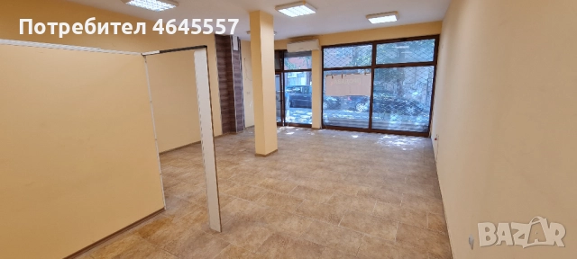 Просторно търговско многофункционално помещение / офис / салон за красота / жилище в центъра на град