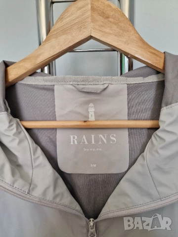 Страхотно дамско яке ветровка RAINS размер S / М, снимка 3 - Якета - 51764454