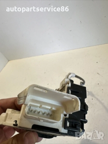 Заден ляв механизъм за заключване за Peugeot 407 2.2 HDI (2007) 9681337380, снимка 2 - Части - 53733171