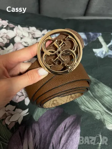 Нов дамски двустранен кожен колан Guess, снимка 5 - Колани - 47540455