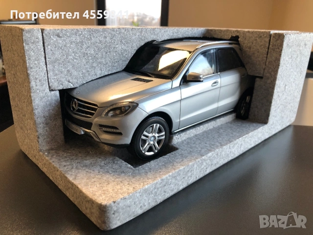 1:18 Mercedes-Benz ML-Klasse Minichamps Модел За Колекционери!, снимка 16 - Колекции - 53771226