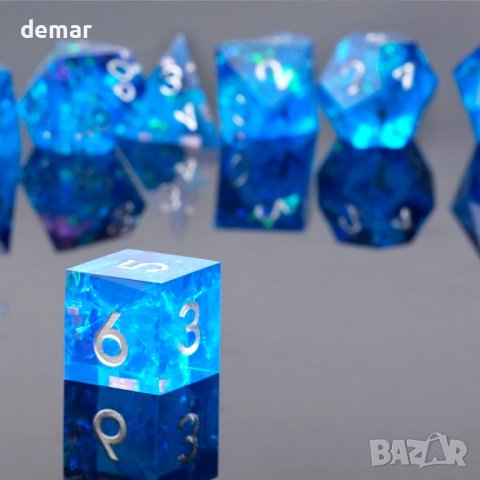 HKDZ DND Комплект зарове Resin Dice с кутия и чанта за зарове, снимка 2 - Други игри - 44151520