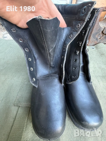 Продавам войнишки кубинки от соца 43 номер , снимка 3 - Антикварни и старинни предмети - 52454304