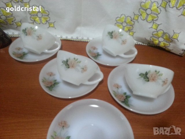 Френски аркопал чаши за чай 