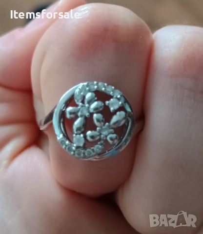 Продавам сребърен пръстен., снимка 2 - Колиета, медальони, синджири - 52509127