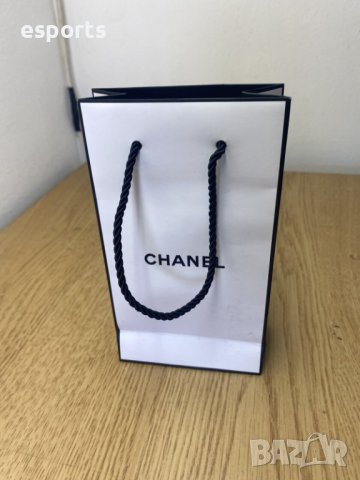 Автентична бутикова Шанелподаръчна торба 18 x 10 cm gift bag , снимка 5 - Чанти - 42064139