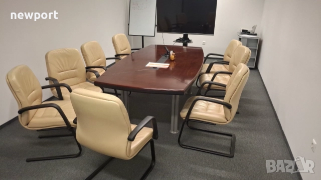 Офис (заседателна) Маса с 6 луксозни кожени стола