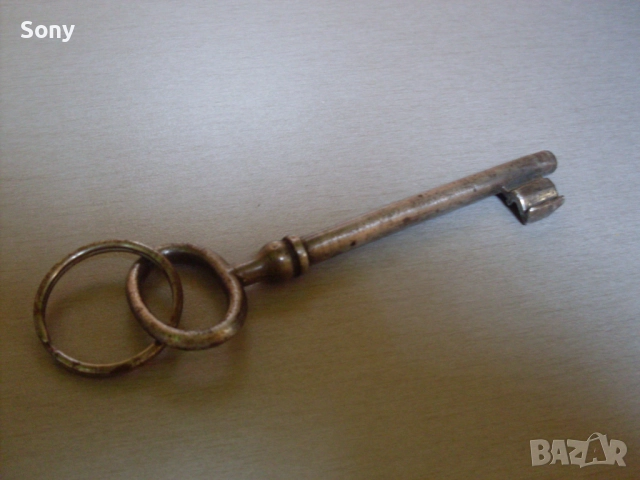 Стар железен ключ., снимка 8 - Антикварни и старинни предмети - 52580647